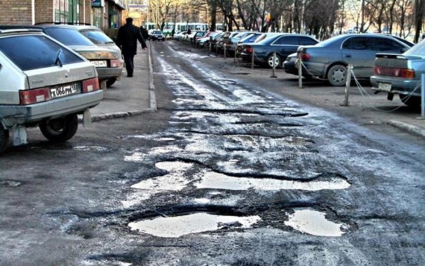 Украинцам пообещали  хорошие дороги: проблему решат отходами