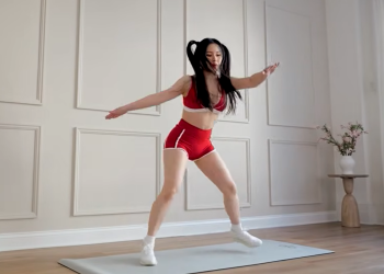 Зарядка, спорт, кадр з відео