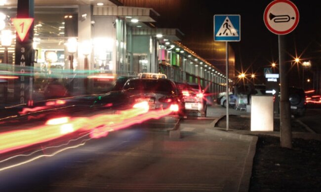 Подачу звукового сигналу заборонено, фото pdd.ua