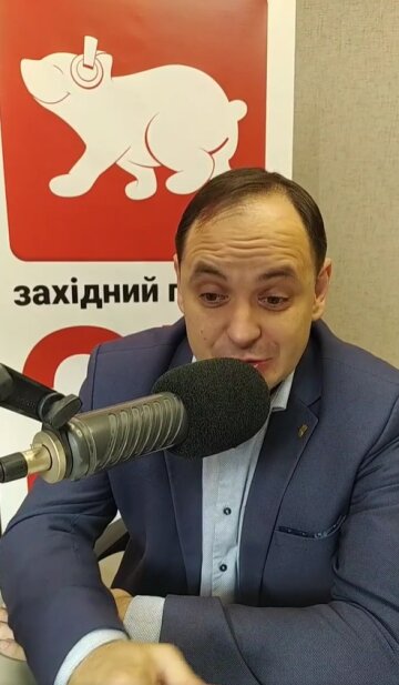 Руслан Марцинкив, кадр из эфира на радио Западный полюс: Facebook