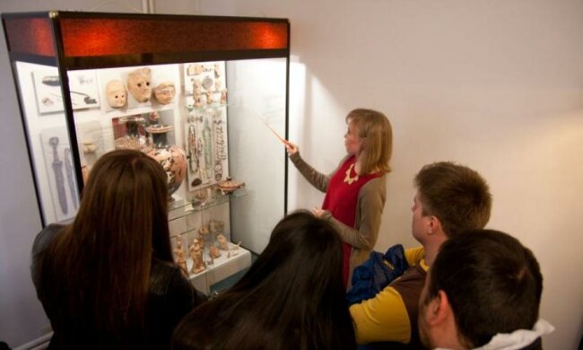 Кремлівським історикам наказали скласти нову байку про Крим