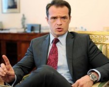 Бездонная яма коррупции снова в игре: в Укравтодоре рассказали о "больших" победах в 2017 году
