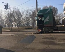 Водій фури зніс інспектора і навіть не загальмував: моторошні кадри