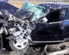 П'яний запорізький суддя на іномарці влетів у трактор