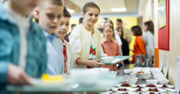 Шкільне харчування безкоштовні обіди