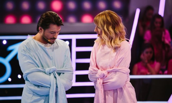 Притула і Нікітюк пристрасно поцілувалися на очах у мільйонів: фото