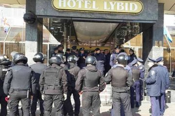 У центрі Києва АТОвці б'ються з міліцією