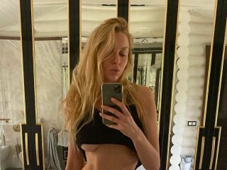 Оля Полякова, instagram.com/polyakovamusic/