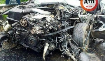 Під Києвом "Ауді" розбився об вантажівку