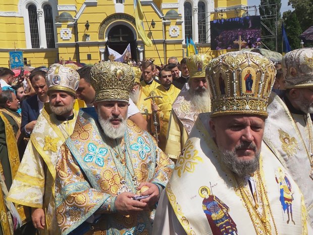 Перепис та реєстрація: в Україні взялися за московські храми