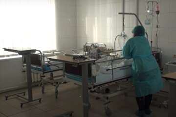 У четырехмесячной принцессы голова "пухнет" от жидкости, времени в обрез - мама умоляет о помощи