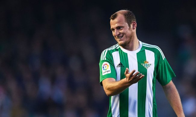 Фаны Бетиса ради Зозули изменили внешность