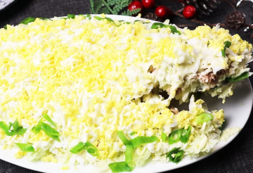 Салат "Мимоза", кадр из видео