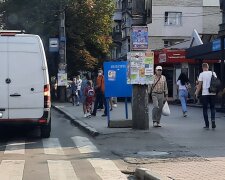 В Хмельницком агитируют с нарушениями, фото oporaua.org