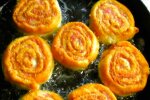 Хрусткий рулет з м'ясом-смачніше, ніж біляші і чебуреки