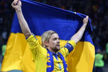 Стало відомо, як зухвало зраджував своїй дружині екс-капітан збірної України