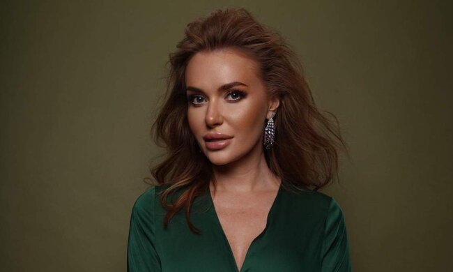 Слава Камінська