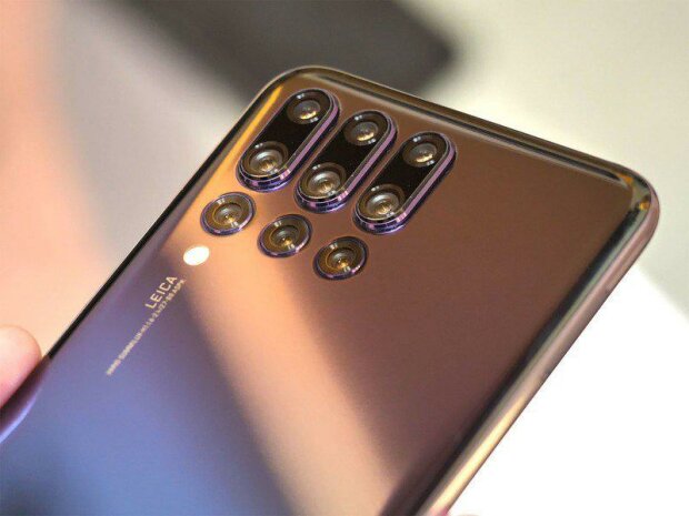 Первые фото флагманского Huawei P30 опубликовали в сети