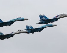Російські літаки літають пачками - очевидці в Криму