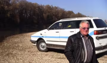 Львівський пенсіонер зібрав перший в Україні плаваючий автомобіль (фото)