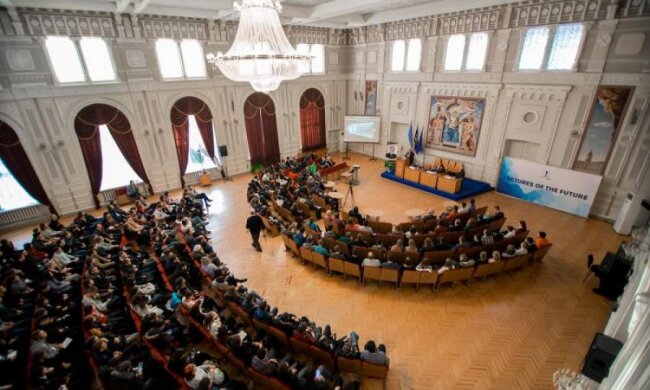 Наука будує майбутнє, використовуючи особливу мову дипломатії – генеральний директор ЦЕРН (2009-2015 рр.) Рольф-Дітер Хойер
