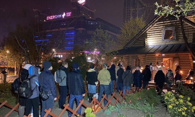 Тисячі українців прийшли на Великдень в церкві, фото: Обозреватель