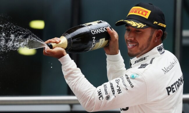 Формула-1: Гемілтон виграв Гран-прі Китаю