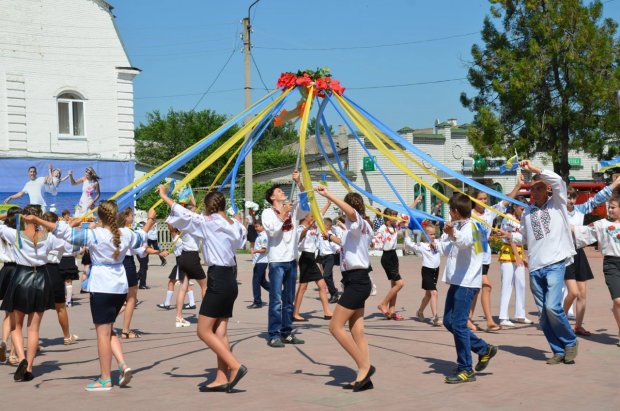День Конституції України у Дніпрі: афіша святкових заходів