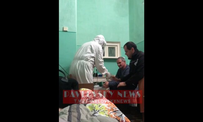 11 градусов тепла, унитаз в центре палаты и одна розетка на всех: в каких условиях лечат ковид в Украине
