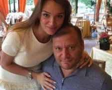 Тато дозволив: заміжня донька Добкіна похизувалася тілом