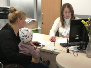 Звернення за соцдопомогою. Фото: скрін youtube