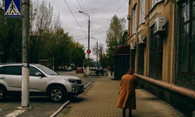 Донбасс и Абхазия: влияние "русского мира" показали двумя фото