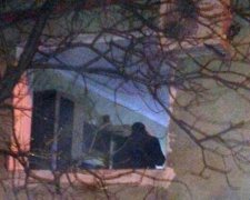 Жінка і дитина постраждали через вибух в Маріуполі
