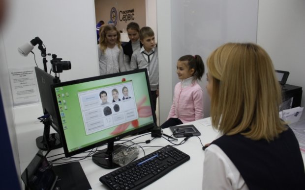 Депутати дізналися, скільки українців отримали біометричні паспорти