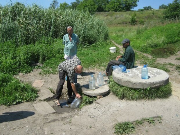 Харків'янам впарюють гидоту з-під крана: експерти приголомшили вердиктом щодо питної води