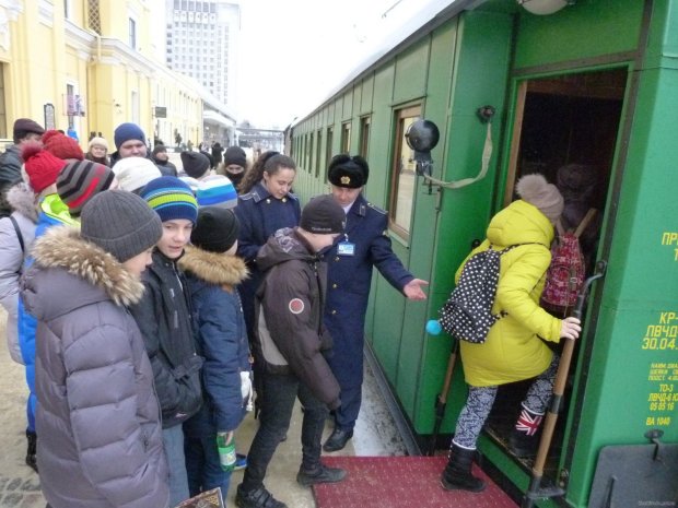 Главное за ночь: бюджет на 2019 год и праздничные рейсы в Украине