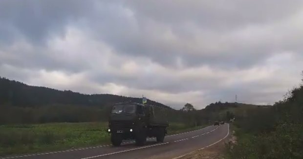 Военная колонна на Закарп