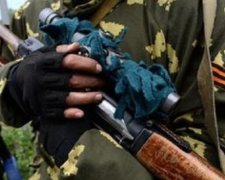 Бойовиків з кулеметом затримали на Донеччині (відео)