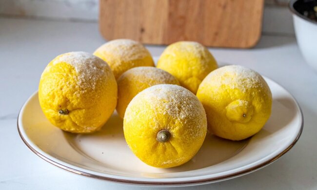 Замороженный лимон