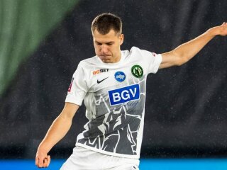 Эдуард Сарапий в форме Полесья