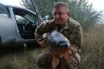 У Дніпрі рибалка вивудив 12-кілограмового монстра: "Тягав більше 2,5 годин"