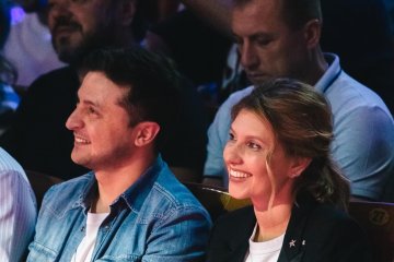 "Старі фотографії на стіл розклади": ці кадри Олени Зеленської з чоловіком бачили лише найближчі