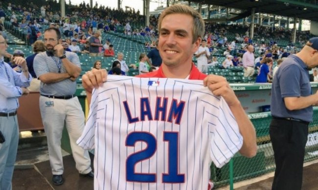 Капитан "Баварии" Лам стал бейсболистом