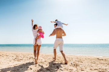 Осінь - не вирок: вирушаємо на море в жовтні