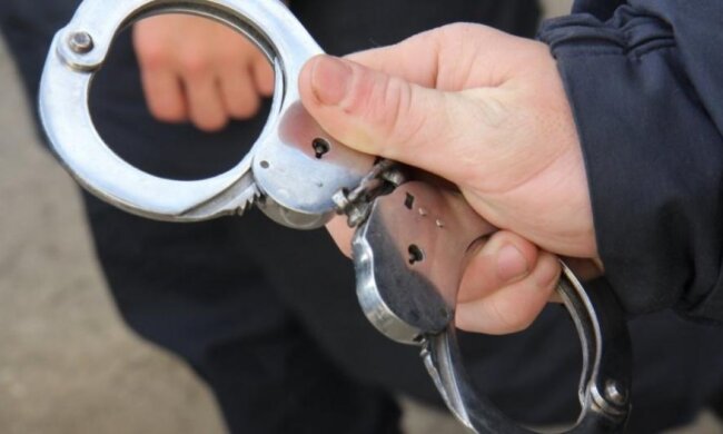 Викрадачі зазіхнули на авто запорізьких копів