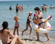 Дети на пляже в Одессе