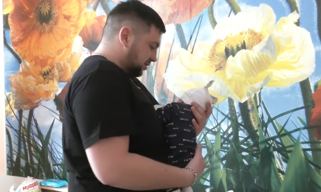 Рождение ребенка. Фото: скрин youtube