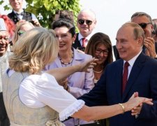 Поставив на коліна: весільні танці Путіна відгукнулися страшним конфліктом
