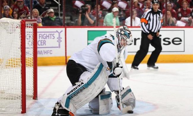 Відео найнезвичайнішого сейву в НХЛ

