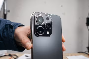 флагманський смартфон з камерами